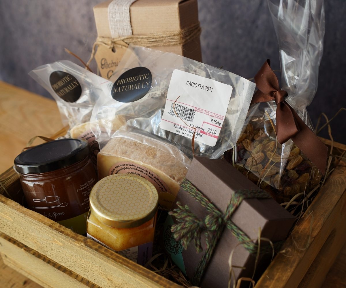 Artisanal Cheese and Sweet Pairings Collection Gift Box