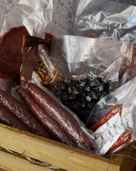 Deluxe Charcuterie Assortment Gift Box