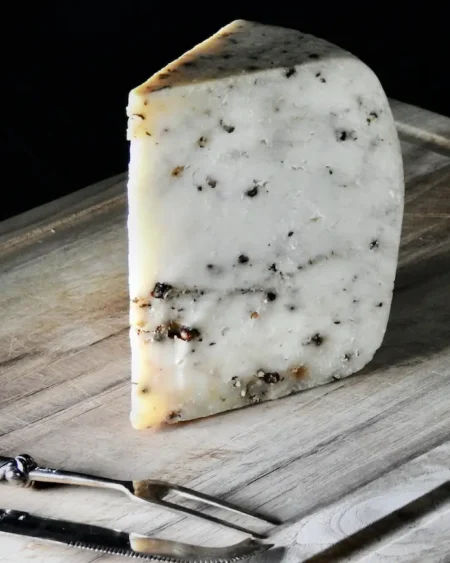 Caciotta Black Peppercorns