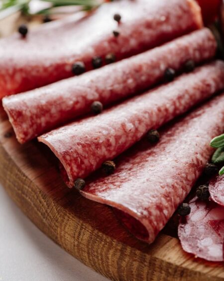 Introducing Secret Lands Farm 100% Lamb Salami, carefully crafted using Lamb trim ONLY to ensure a premium and authentic flavour.