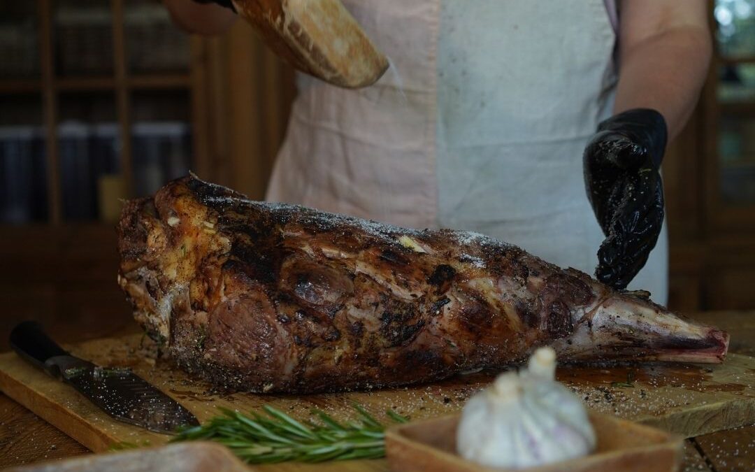 Canadian Christmas Traditions: Embracing Festive Cheese and Lamb on the Holiday Table