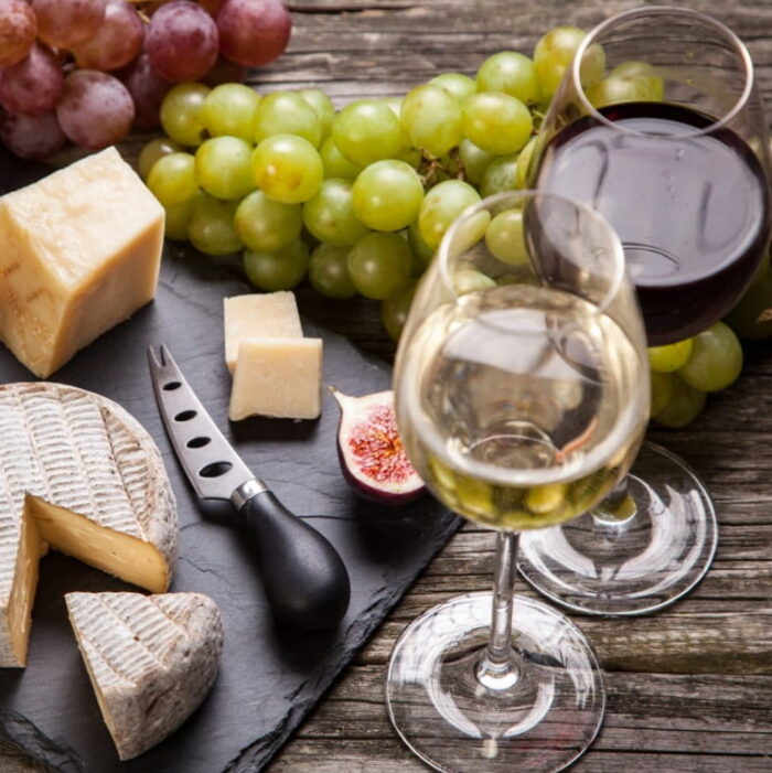 Outdoor Lactose‑Free Cheese & Wine Pairing Near Toronto